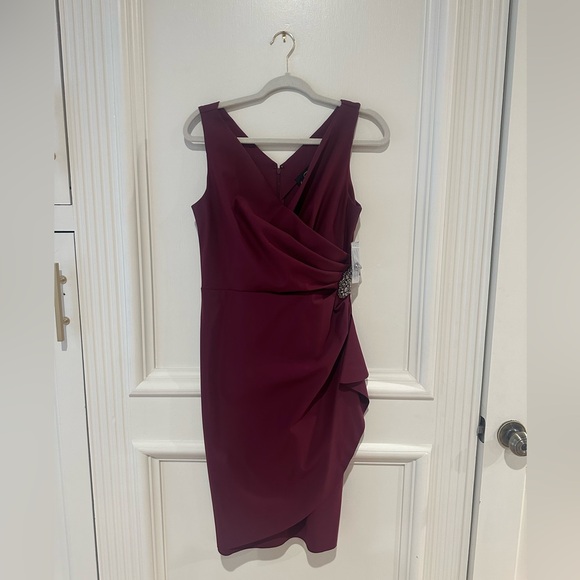 Alex Evenings Women's Sz 8 Slimming Long Side Ruched Dress Wine NWT - Picture 3 of 6